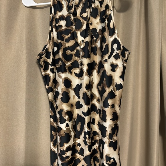 Silky Sleeveless Ruffled Cheetah Top - Picture 4 of 6
